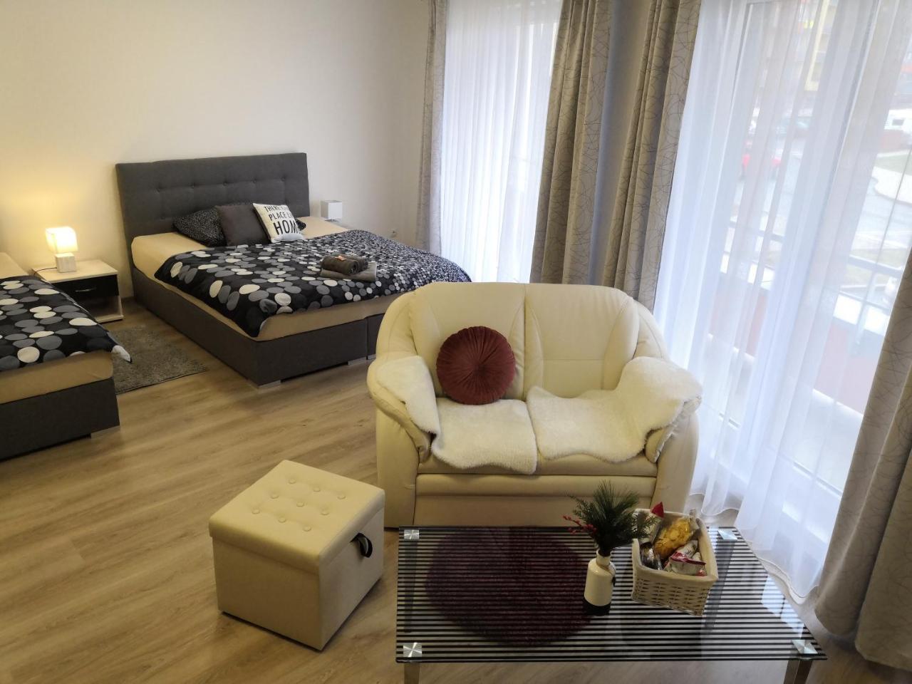 Studio Metropole Praha Apartment Екстериор снимка